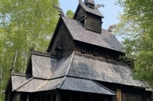 Stavkirke-Church-2